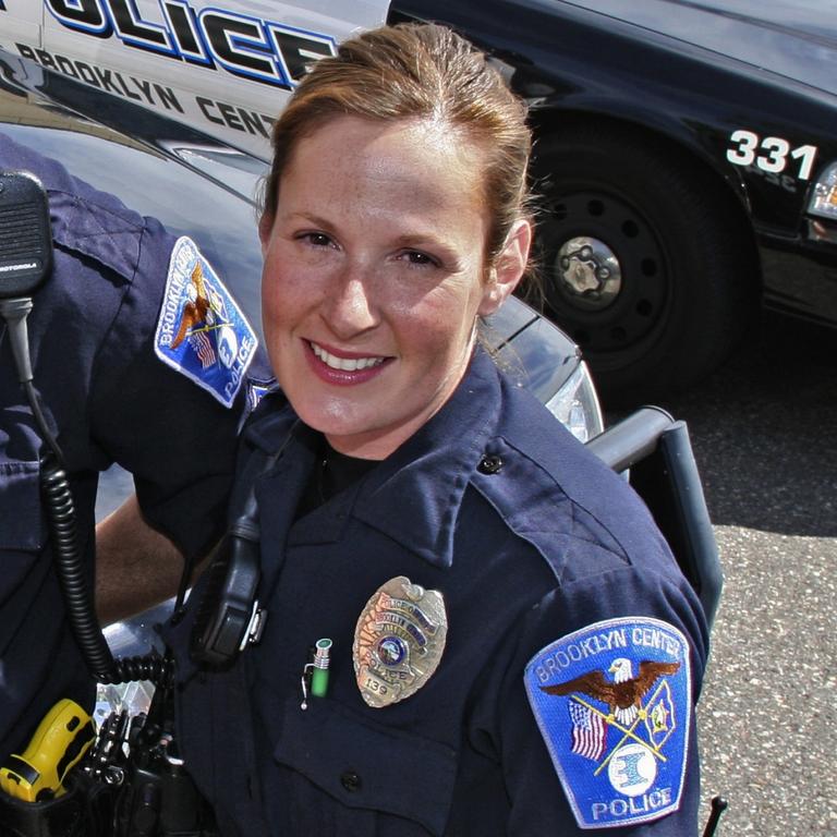 Minnesota police shooting of Daunte Wright: Kim Potter identified, body ...