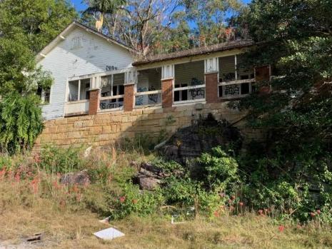 The old “Oaklands” farmhouse, built in the early 1900s, on the site of the new subdivision at Warriewood. Picture: Supplied