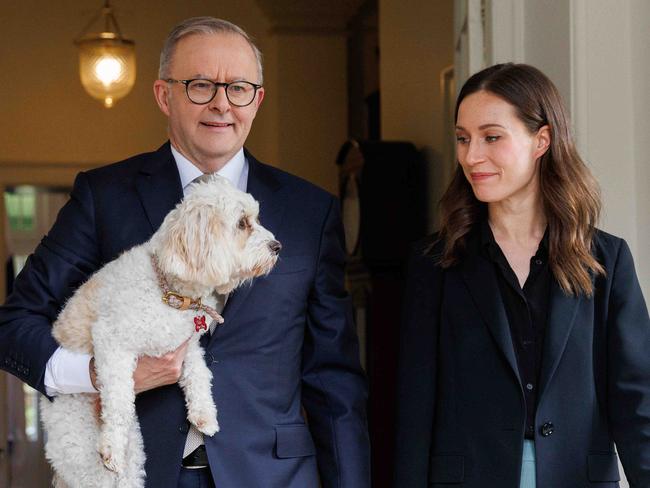 SYDNEY, AUSTRALIA - NewsWire Photos DECEMBER 2, 2022: Australian Prime Minister Anthony Albanese welcomed the Prime Minister of Finland Sanna Marin to Australia at Kirribilli House and posed for photos on the lawn at Admiralty House. Picture: NCA NewsWire / David Swift