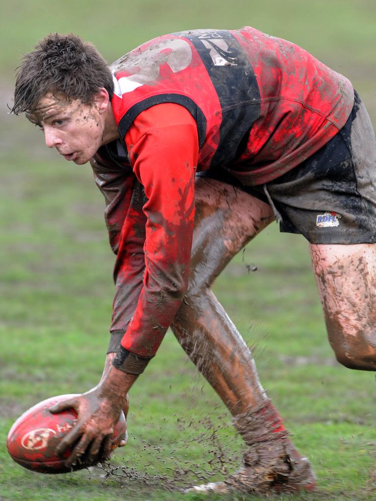 Jake Lever gets down and dirty for Romsey.