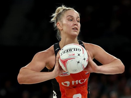 MELBOURNE, AUSTRALIA - APRIL 02:  Jamie-Lee Price of the Giants passes the ball during the round three Super Netball match between Melbourne Vixens and Giants Netball at John Cain Arena, on April 02, 2023, in Melbourne, Australia. (Photo by Matt King/Getty Images)