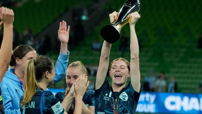 Cortnee Brooke Vine of Sydney FC celebrates with the trophy. Picture: Asanka Ratnayake/Getty Images
