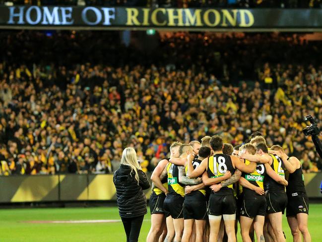 AFL 2017 Second qualifying final. Geelong Cats v Richmond Tigers at the MCG. Richmond celebrates the win. Picture: Mark Stewart