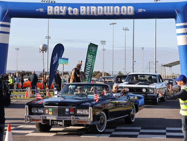 Bay to Birdwood: Off they go! Picture: Russell Millard