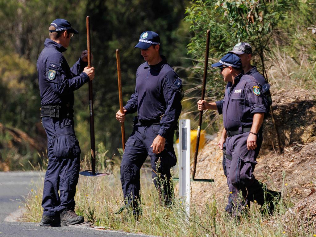 Police investigate a crime scene on Jerrara Rd, Bungonia on Wednesday. Picture: NCA NewsWire / Max Mason-Hubers