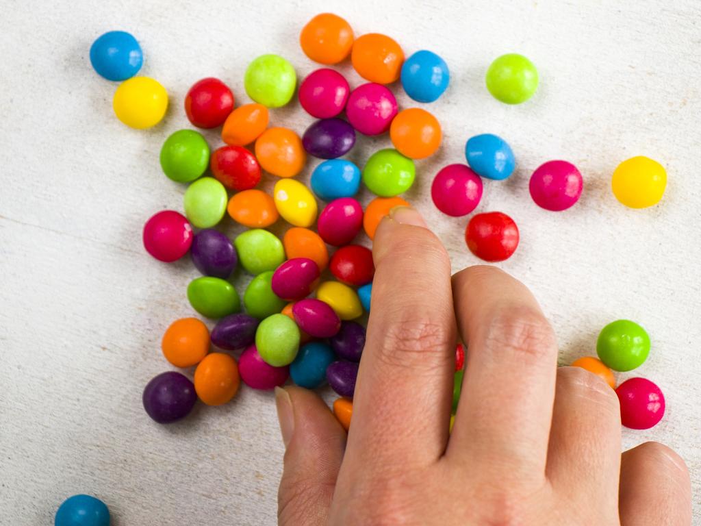 10 News First Melbourne - Skittles allegedly contains the known