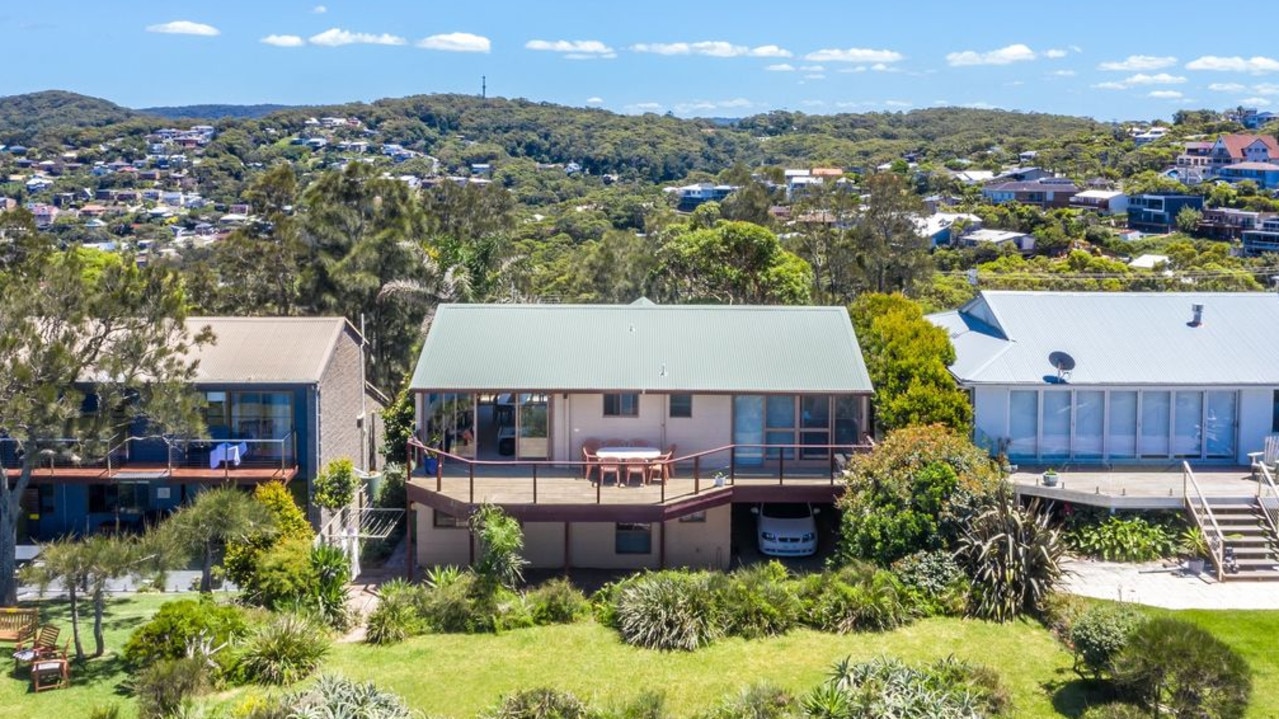 A waterfront family property on <a href="https://www.realestate.com.au/sold/property-house-nsw-copacabana-135245474" rel="nofollow" target="_blank">Del Monte Pl in Copacabana, NSW</a> was sold in February for $2.135 million.