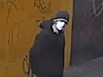 Police have released images of a man they want to speak to about an attempted aggravated burglary in St Kilda.