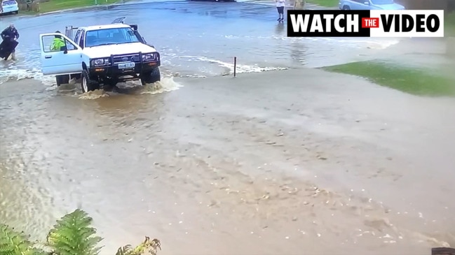 Huonville locals stranded in floodwaters