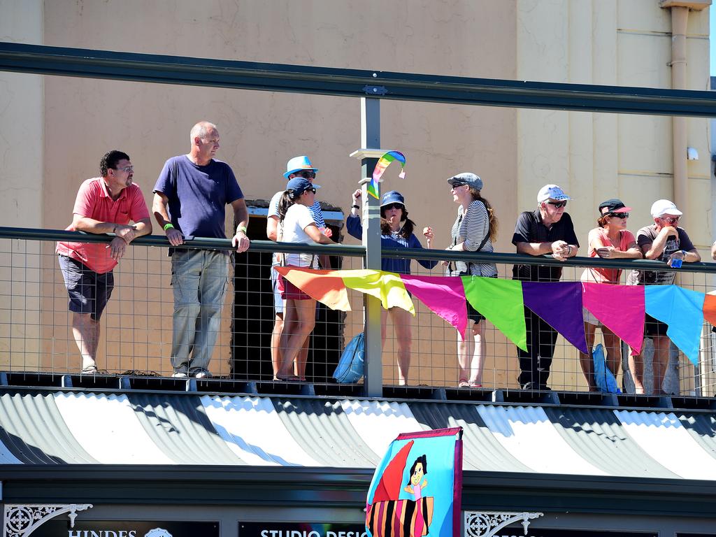 Spectators gets themselves an elevated spot at Port Adelaide for the start. Picture: Bianca De Marchi