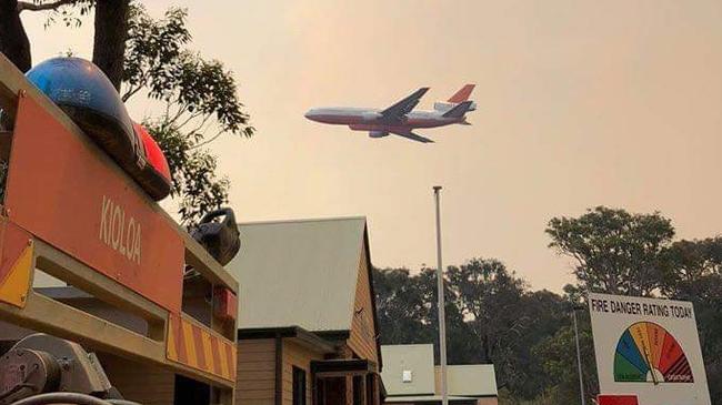 Bombing aircrafts fly over Bawley Point on December 2. Photo: Liza Butler.