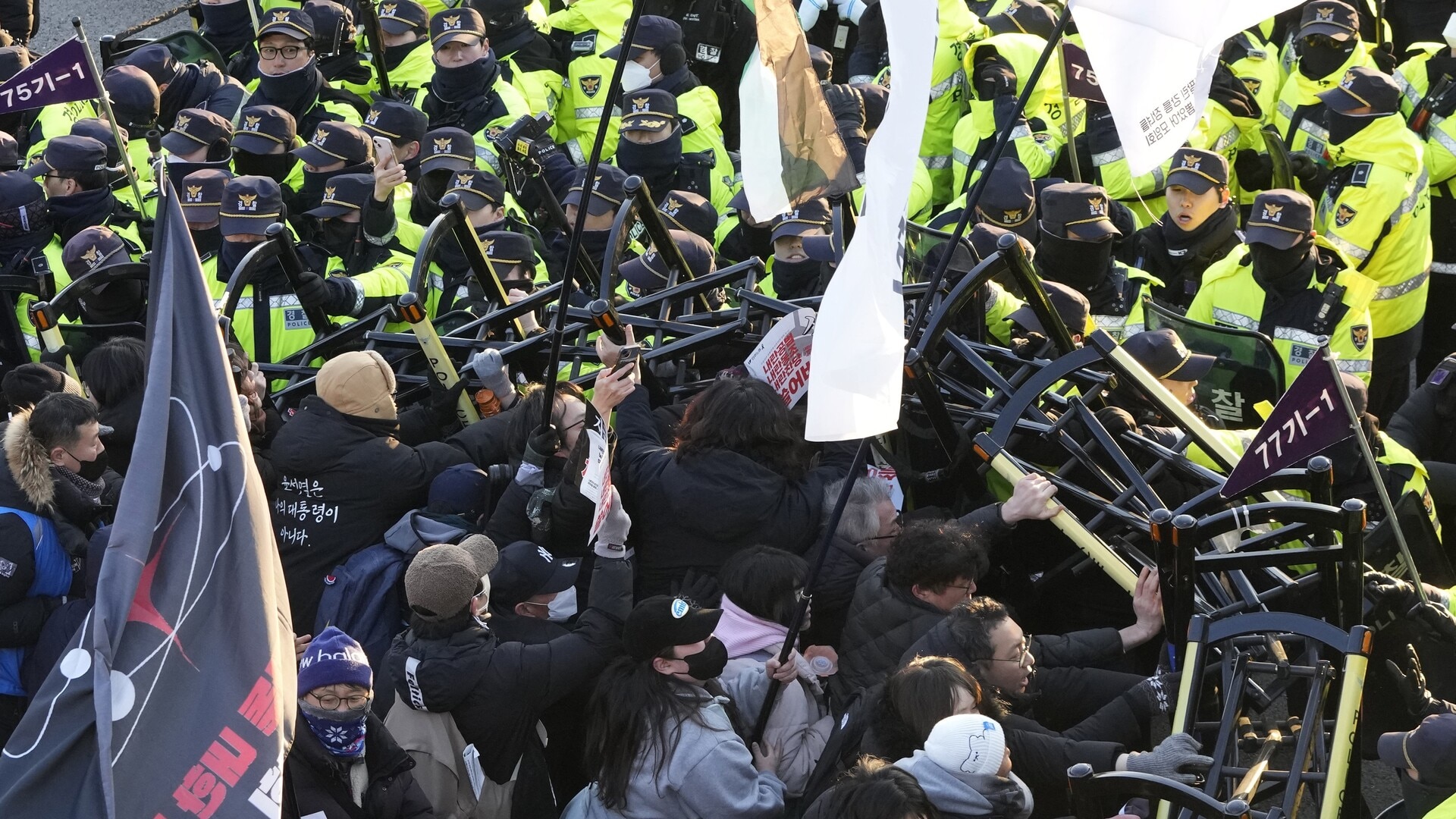 President Yoon Suk Yeol's supporters are only a 'minority' of South Korea's population