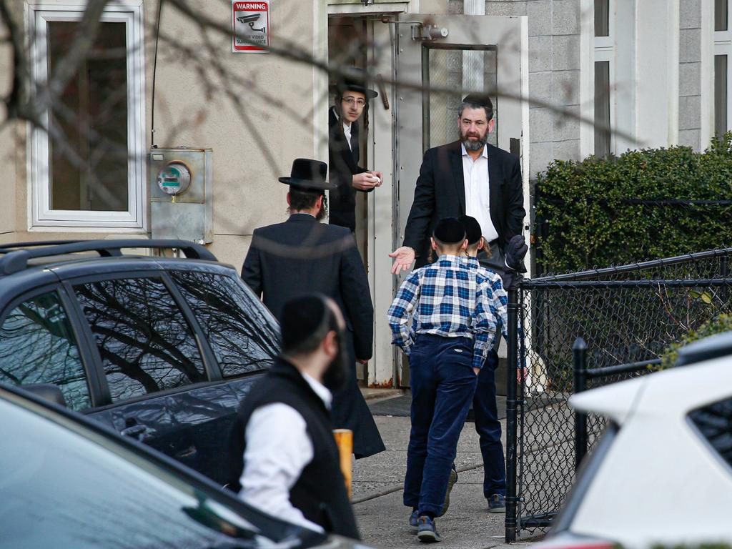 Knife-wielding Assailant Stabs Five Orthodox Jews In New York | Daily ...