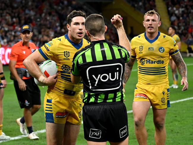 Bunker controversy continues as Sharks hold off Eels comeback
