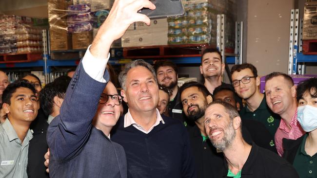 FEDERAL ELECTION TEAM 2022. LABOR BUS TOUR 20/5/22Federal Labor leader Anthony Albanese pictured meeting workers in a Woolworths warehouse in the seat of Chisholm tonight. Picture: Sam Ruttyn