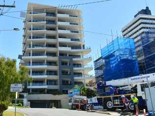 A glaziers poor workmanship on a Kings Beach balustrade costs unit owner Ian Millard thousands, and left them at risk for almost nine months of their glass giving way on them.