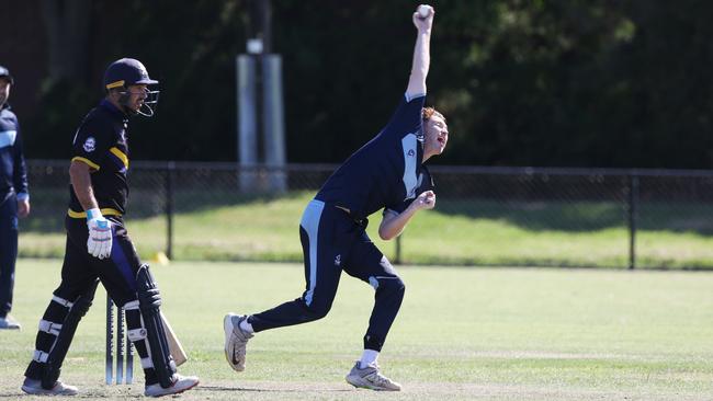 VSDCA: Will Sist bowling for Kew. Picture: Stuart Milligan