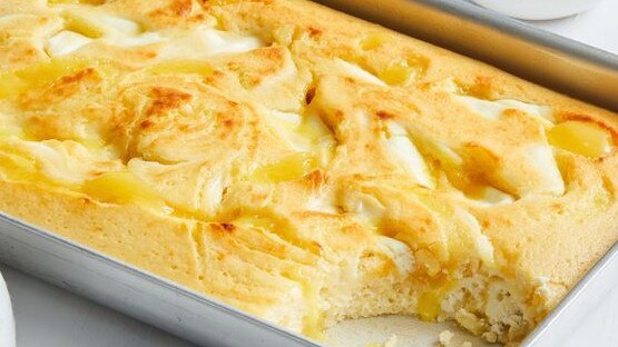 Easy desserts: 3-ingredient lemon ricotta tray cake.