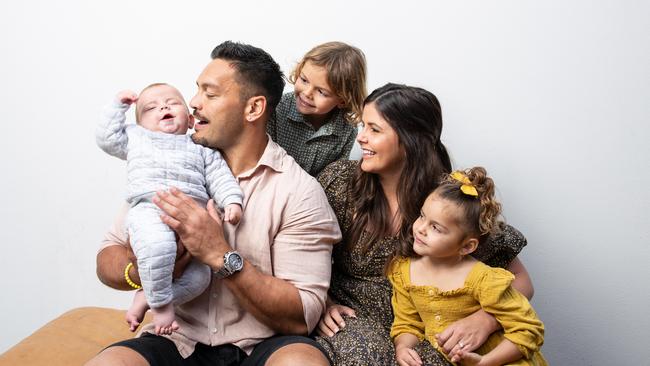 Alex Glenn with fiancee Jemma Morgan and kids Miller 5, Gisele and Oakley. Picture: David Kelly