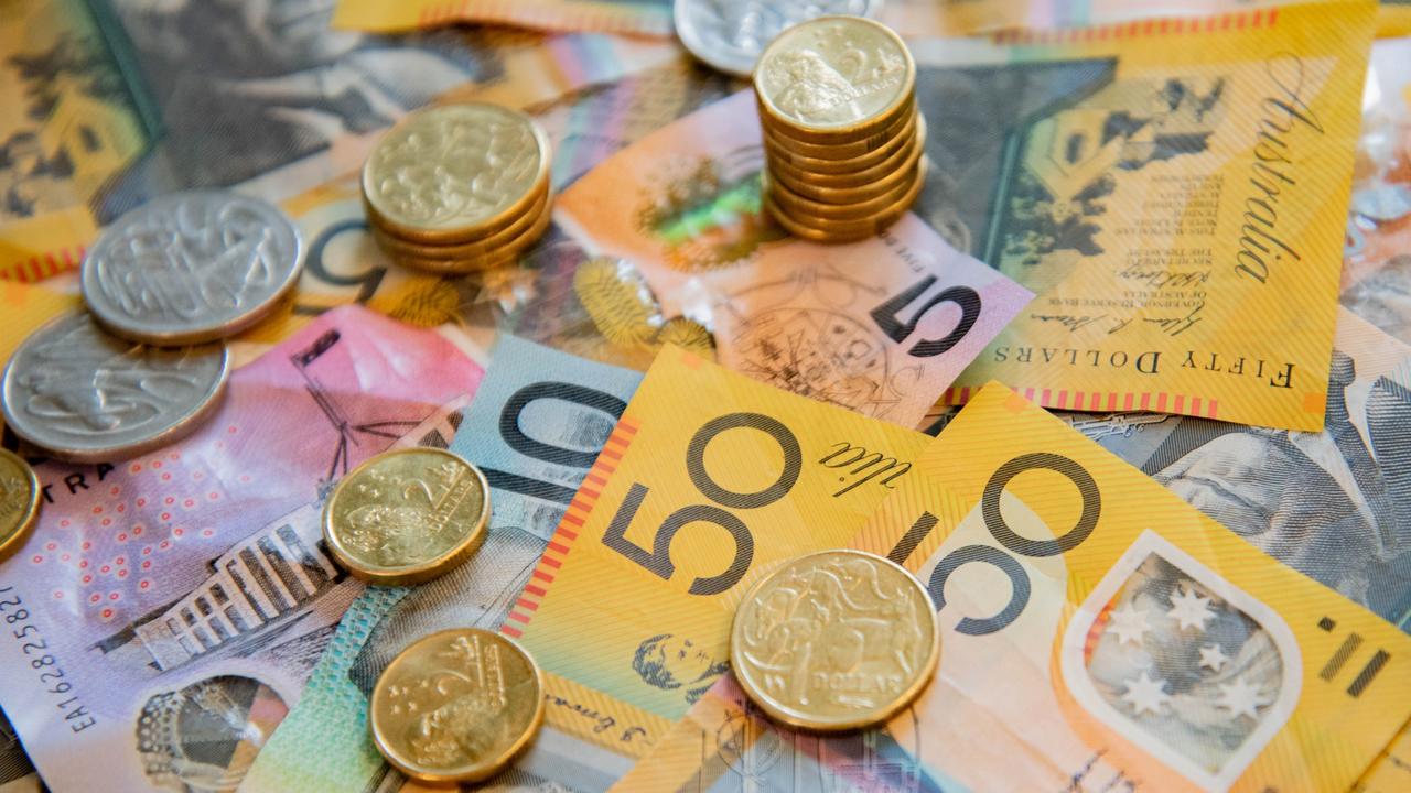 Sondaż pokazuje, że Australijczycy próbują zapłacić rachunki