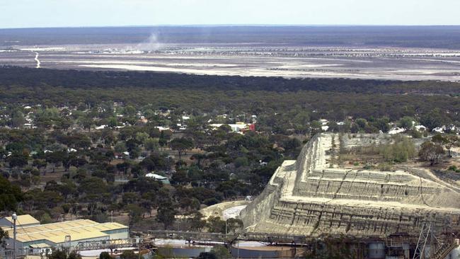 The couple were supposed to stay overnight in the town of Norseman. Picture: Richard Hatherly.