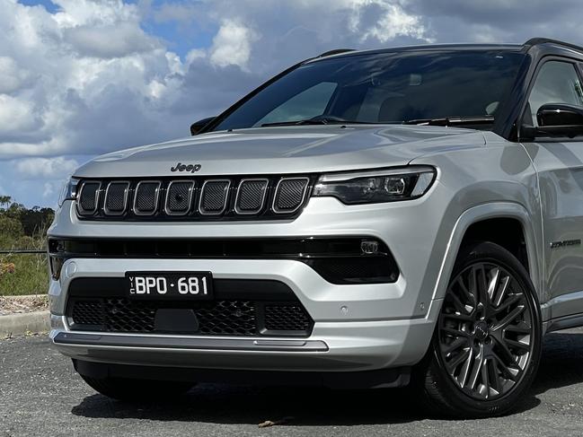 Jeep’s tough new SUV hits the road