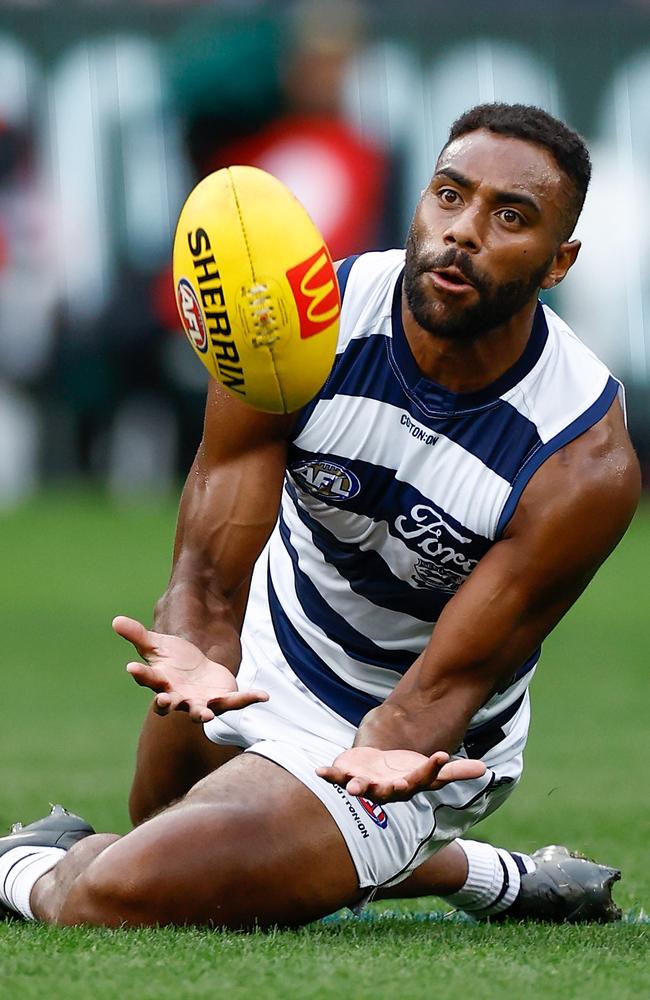 Esava Ratugolea slides in for a mark. Picture: Michael Willson/AFL Photos via Getty Images
