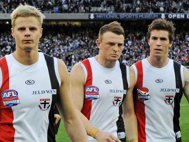 2010 Grand Final. DRAW. DRAWN GAME. Collingwood v St Kilda. MCG. Nick Riewoldt, Brendon Goddard and Lenny Hayes feel the pain.