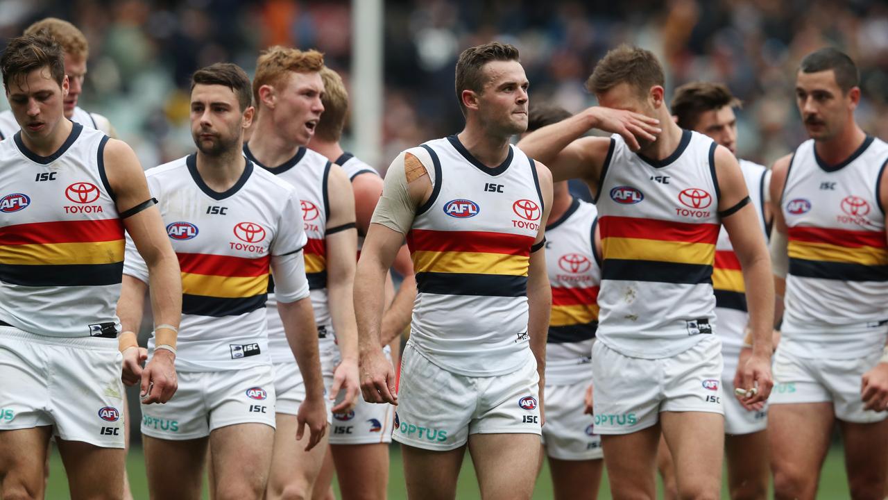 The pressure is well and truly on the Crows. (AAP Image/David Crosling)