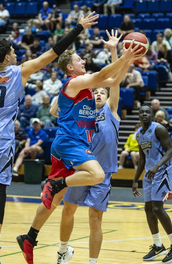 Adam Gehrig attempts a layup. Picture: Kevin Farmer