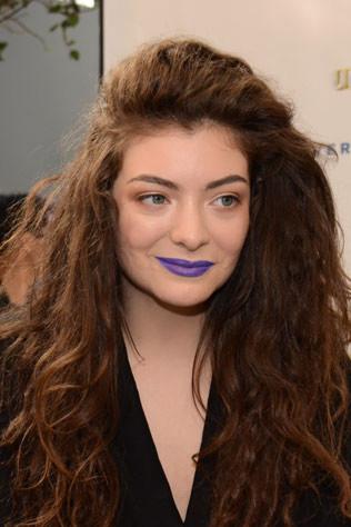 Lorde Covers Tears for Fears' 'Everybody Wants to Rule the World' for the  'Hunger Games: Chasing Fire' Soundtrack