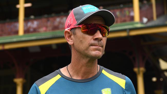 Justin Langer says the firefighters put their lives on the line day in, day out. Picture: AAP