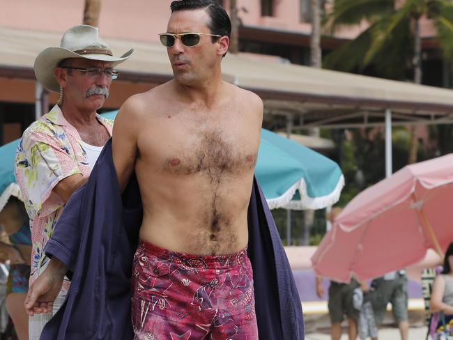 Jon Hamm’s dad bod is actually pretty good. Picture: Splash News