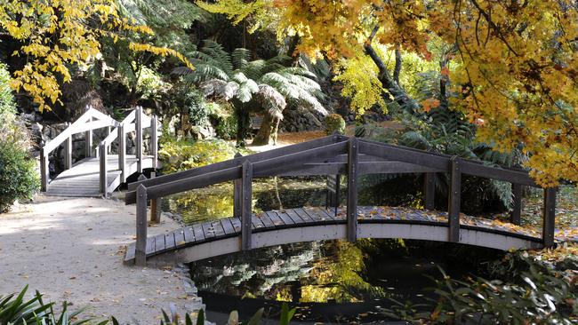 Autumn foliage at Alfred Nicholas Memorial Gardens in Sherbrooke.