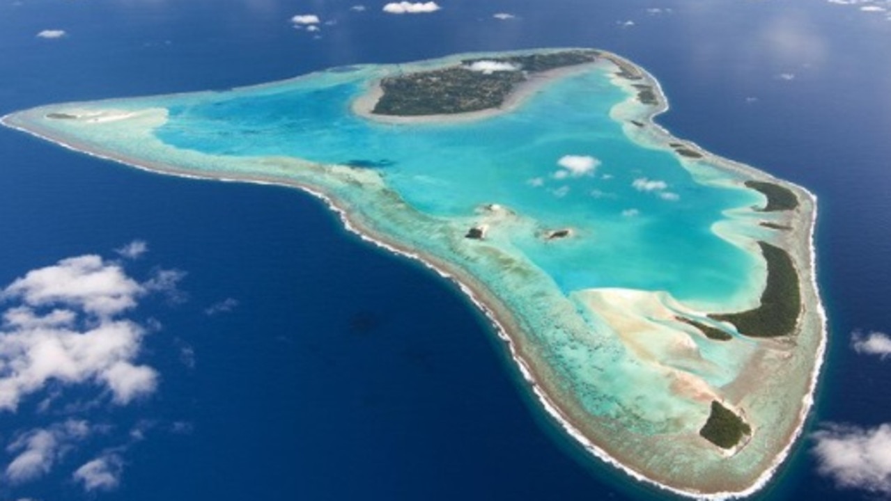 The view of Aitutaki from the air.