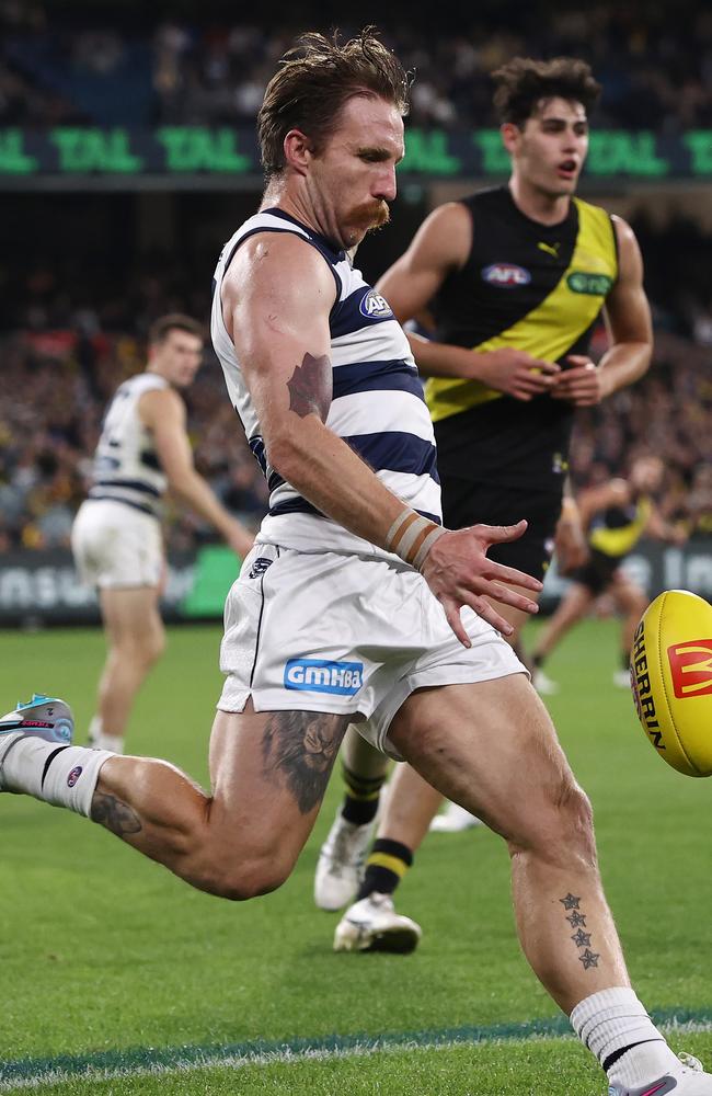 Zach Tuohy kicks long. Pic: Michael Klein