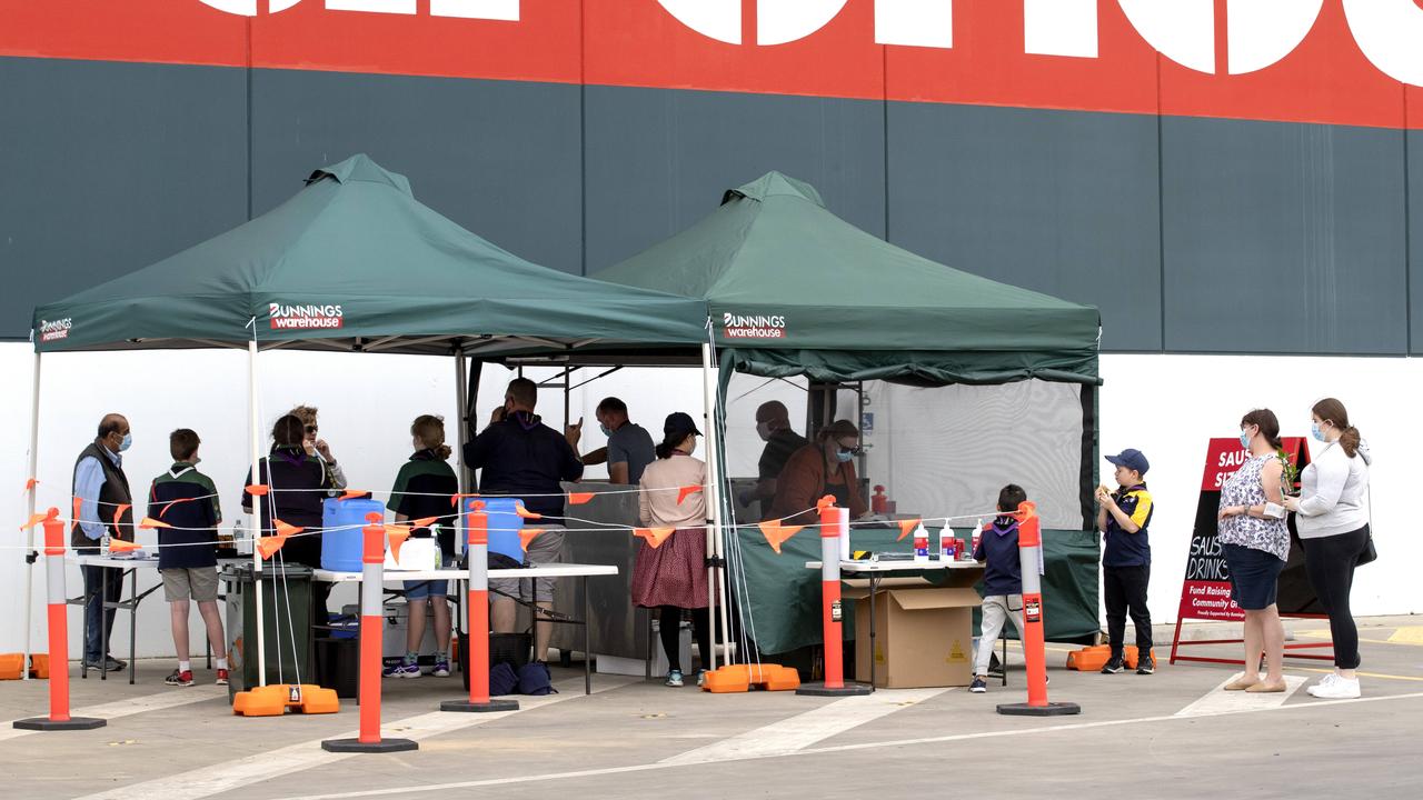 Bunnings increased the price of their sausage sizzle from $2.50 to $3.50 in 2022, the first increase in 15 years. Picture: NCA NewsWire / David Geraghty