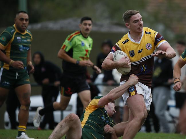 Lachlan Crossley has a run. Picture Warren Gannon Photography