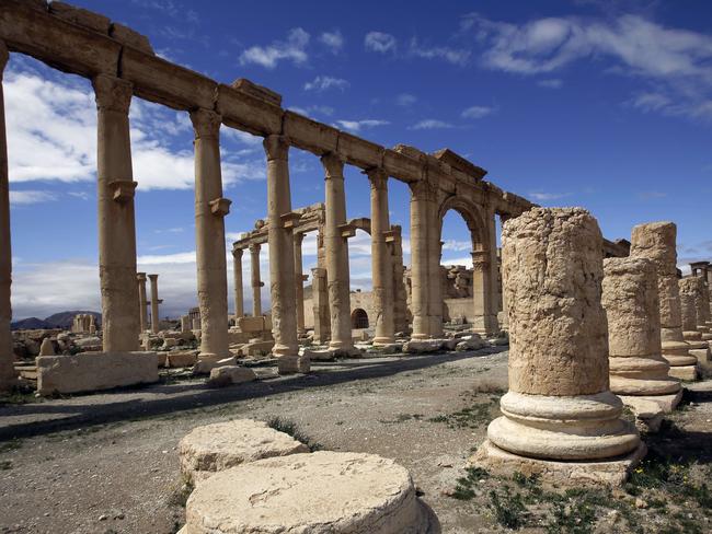 A picture taken on March 14, 2014 shows a partial view of the ancient oasis city of Palmyra, 215 kilometres northeast of Damascus. Syrian regime troops pushed Islamic State group jihadists back from the ancient desert city of Palmyra after clashes that left dozens dead in the city's north. AFP PHOTO/JOSEPH EID