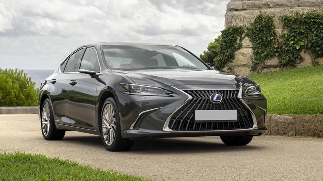 Captain sensible: the Lexus ES 300h F Sport