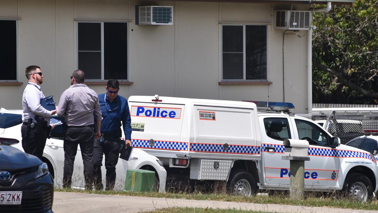 Police are on scene at a North Mackay home where a teenage boy allegedly overdosed, with five others receiving treatment. Picture: Matthew Forrest