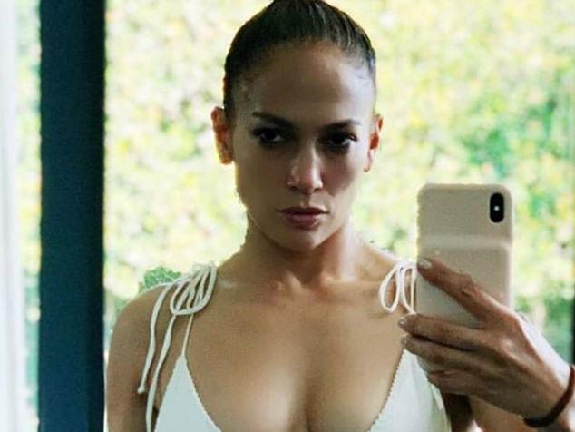 Jennifer Lopez bikini snap inspires others. Picture: Instagram/Jennifer Lopez