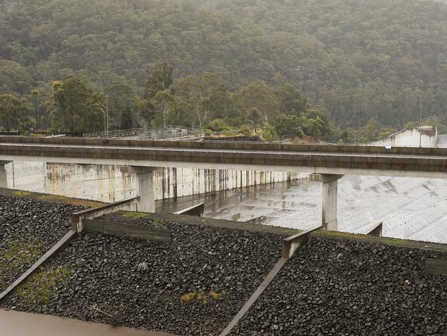 Warning for Australia’s biggest dam