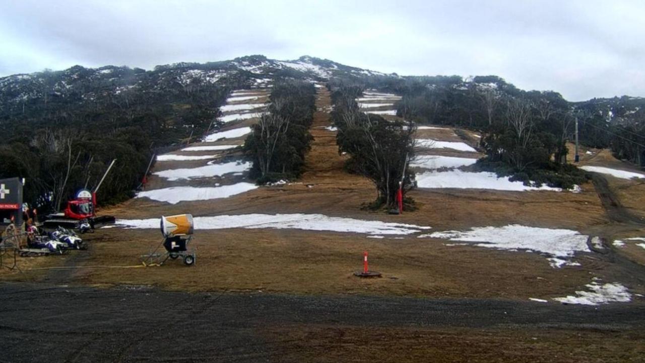 Australian snow season Grim ski resort photos a sign of bad season