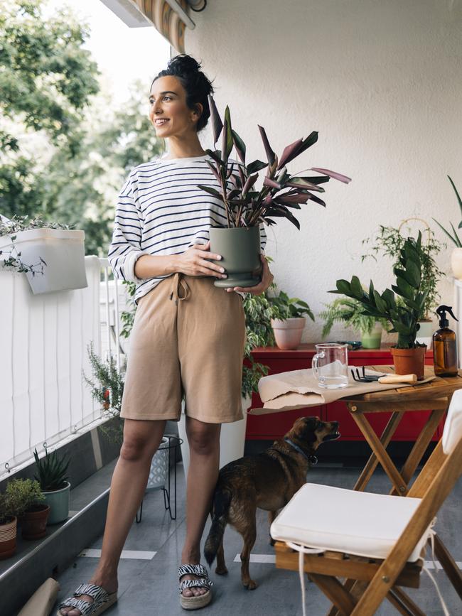 Extend your balcony space.