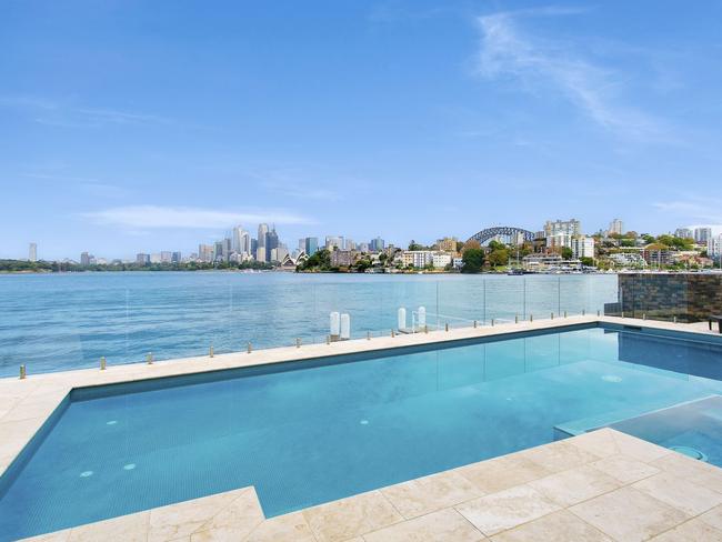 Real Estate: 1 Baden Rd, Kurraba Point