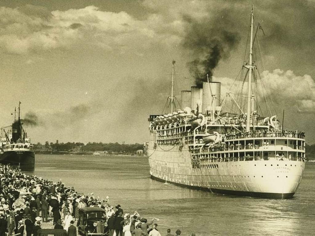 Brisbane Cruise Terminal: Historic photograph shows first cruise ship ...