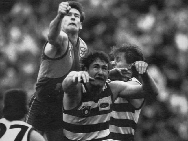 Stephen Hooper (centre) battles in a marking contest at Waverley Park in 1991. Picture: EX NEWS MELB