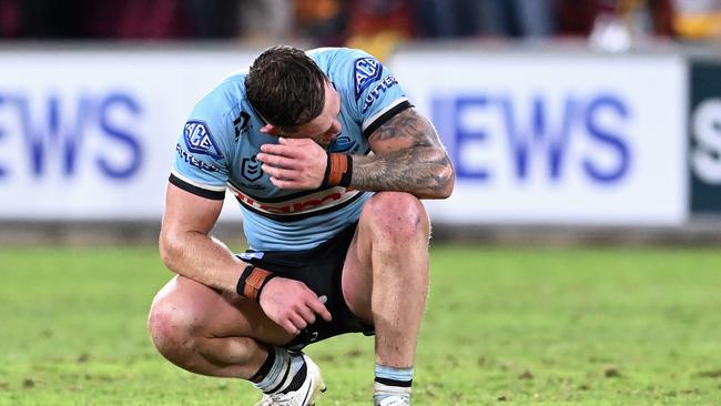 BRISBANE, AUSTRALIA – APRIL 28: Cameron McInnes of the Sharks looks dejected after losing the round eight NRL match between the Brisbane Broncos and the Cronulla Sharks at Suncorp Stadium, on April 28, 2022, in Brisbane, Australia. (Photo by Bradley Kanaris/Getty Images)