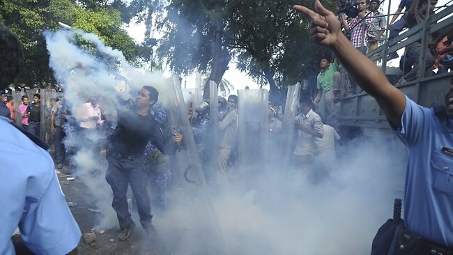 Maldives crisis triggers tourist cancellations | news.com.au ...